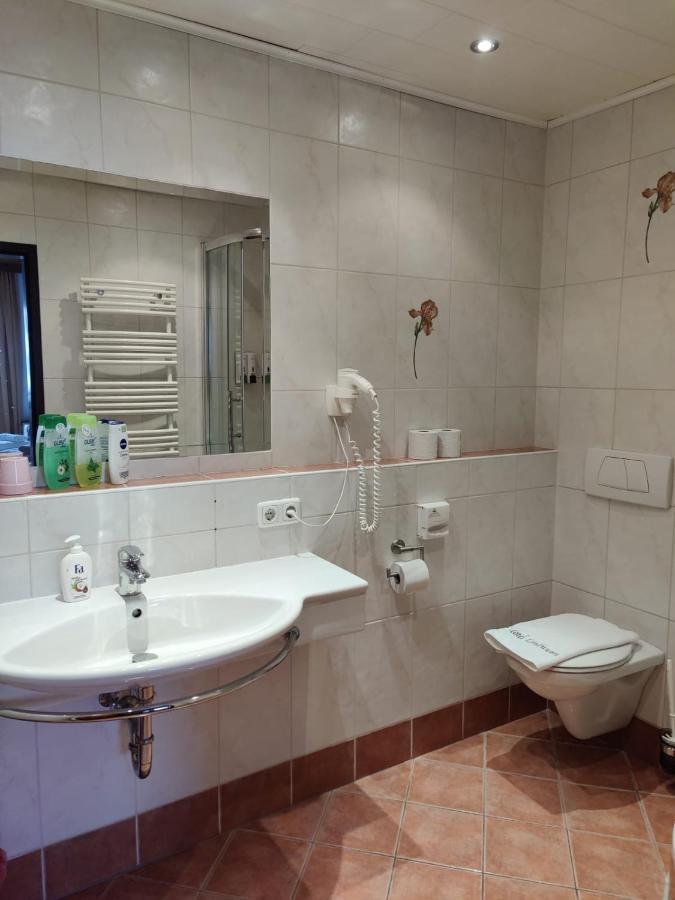 Hotel Lindwurm Bad Goisern Zewnętrze zdjęcie