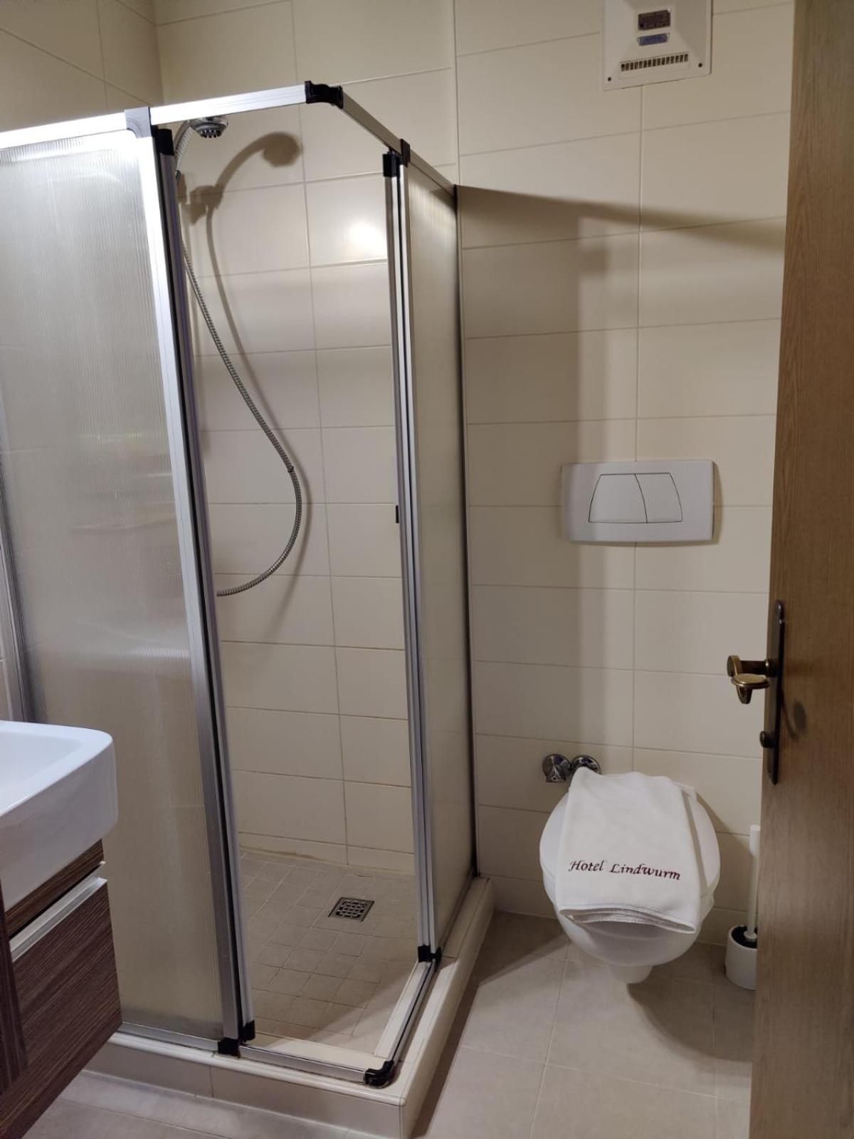 Hotel Lindwurm Bad Goisern Zewnętrze zdjęcie