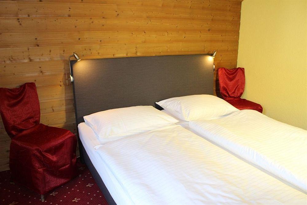 Hotel Lindwurm Bad Goisern Zewnętrze zdjęcie